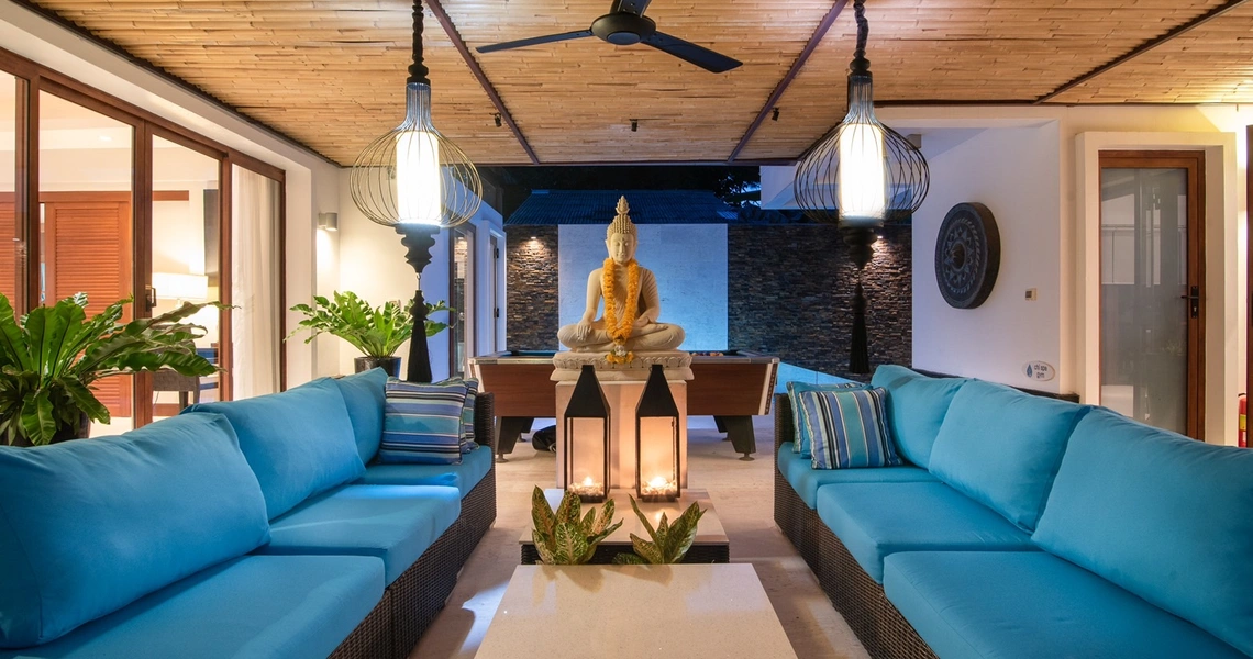 Samui Beachfront Villa Chi - sitting area and pool table