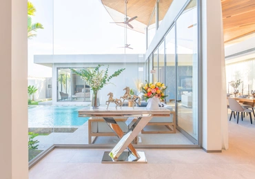 Villa on Phuket Zenithy Luxe foyer