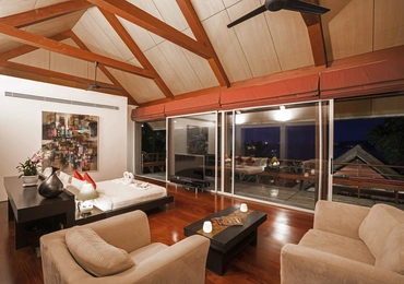 Stunning sea view villa in an exclusive Surin Beach -