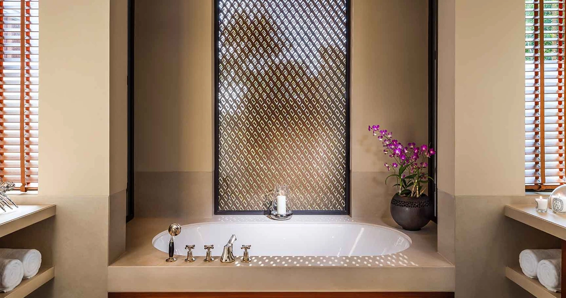 Layan Residences by Anantara luxury villa bathtub
