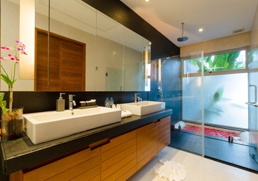 Stunning sea view villa in an exclusive Surin Beach -