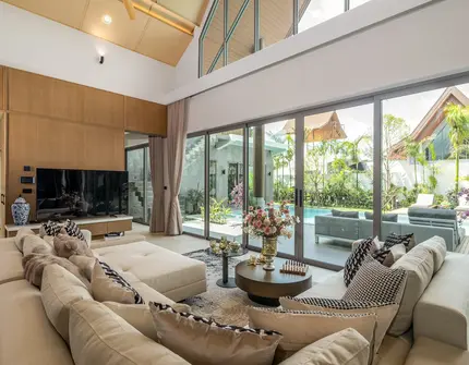 Erawana Grand - Living area