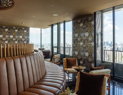Moon Bar
