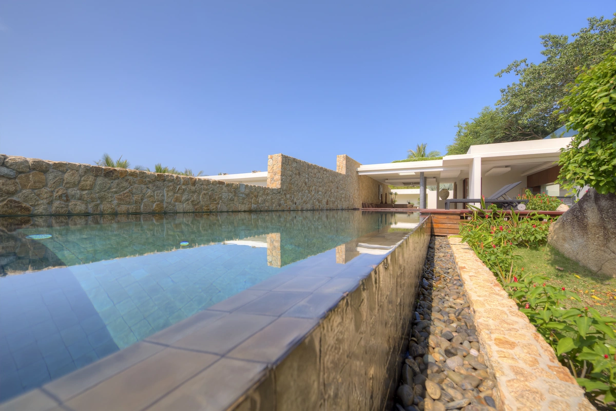 Luxury villas on Samui Luxury 3 Bedroom Pool Villa in Samujana swimming pool