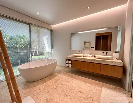 Anchan Grand Residence - bathroom with tub