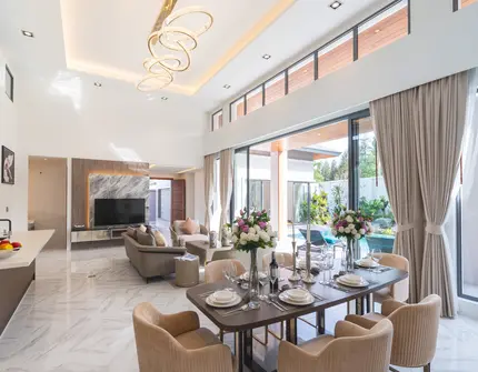 The Breeze Villas - Dinning table