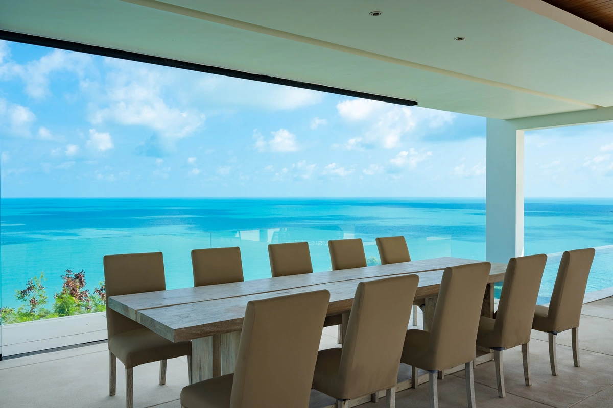 Samujana Villa - dining table