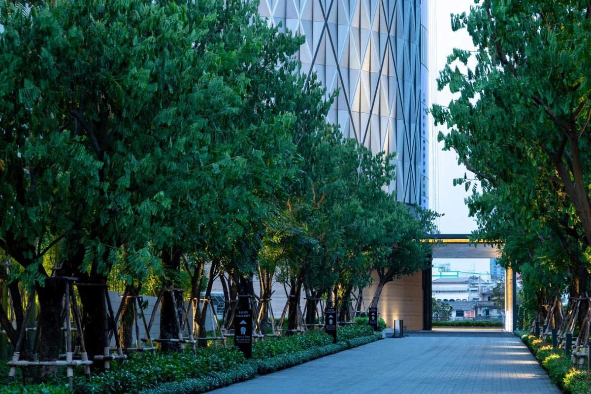 Banyan Tree Riverside Residences Bangkok main entrance