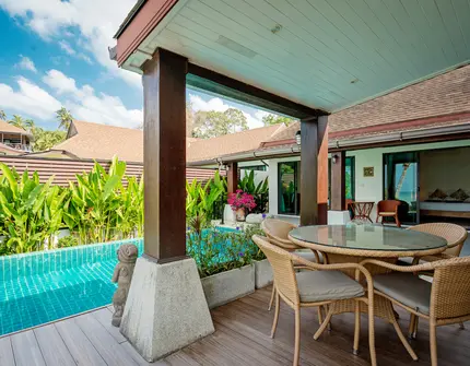 Indu Sunset outdoor dining with pool