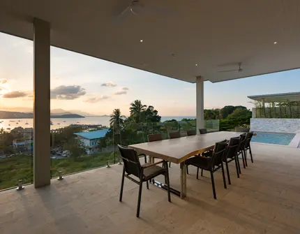 Bangrak Bayview - Outdoor table