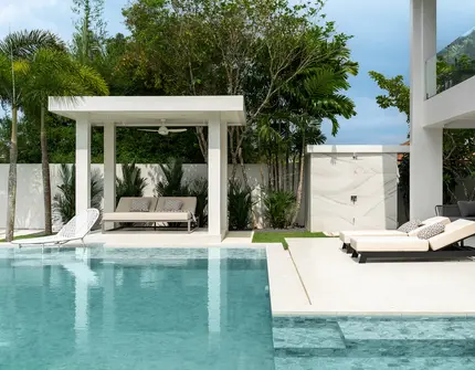 Laguna Homes - external pool