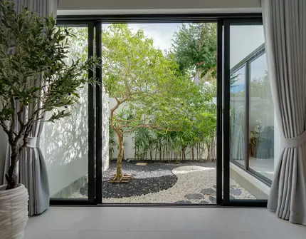 Botanica Modern Loft ll garden view
