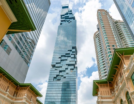 The Ritz-Carlton Residences Bangkok - building as seen from the street