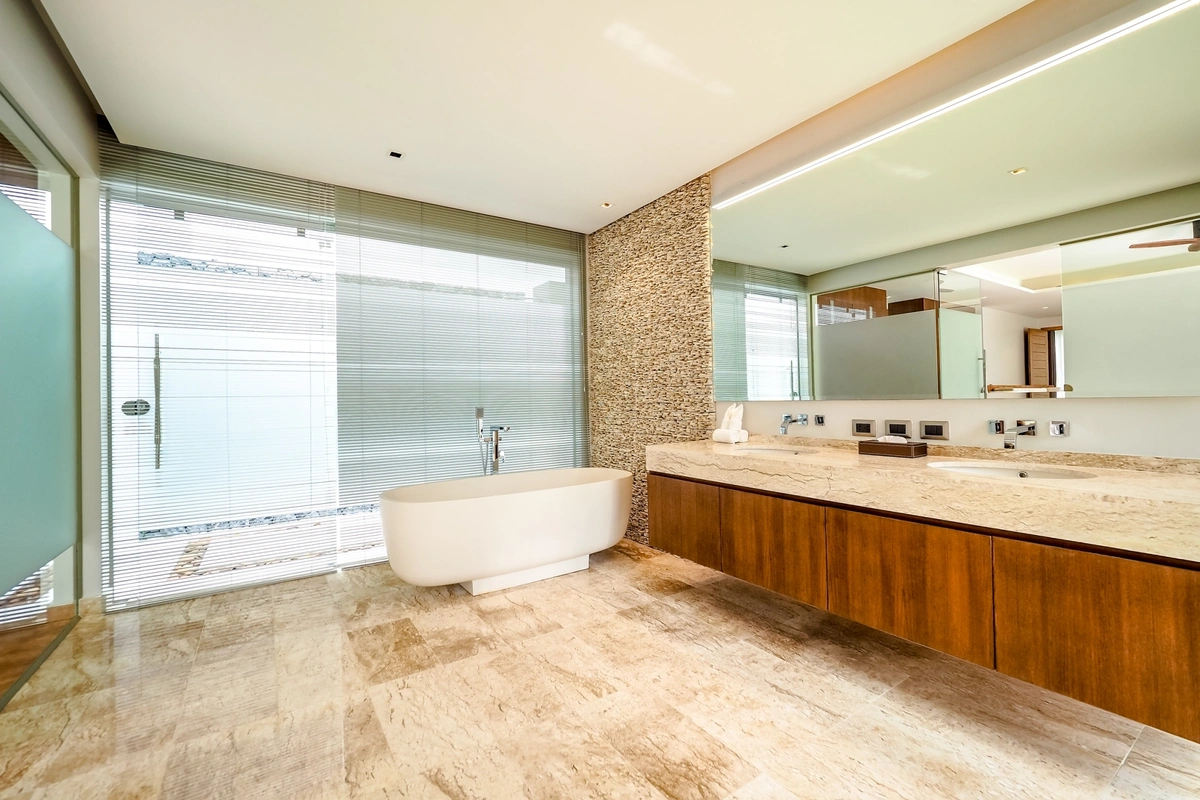 Botanica - Hillside - Bathroom