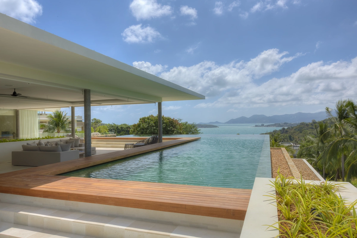 Luxury villas on Samui 6 Bedroom Pool Villa in Samujana swimming pool