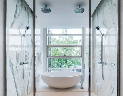Four Seasons Private Residences Bangkok - Luxury Bath