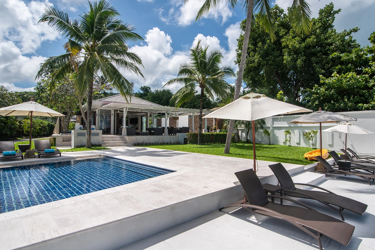 Samui Beachfront Villa Chi - plunge pool