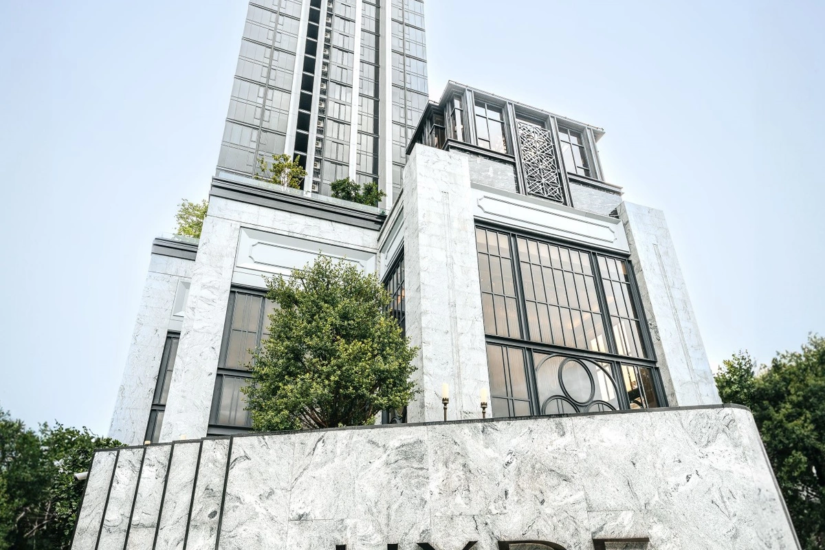 Hyde Heritage Thonglor Bangkok luxury condo - building exterior