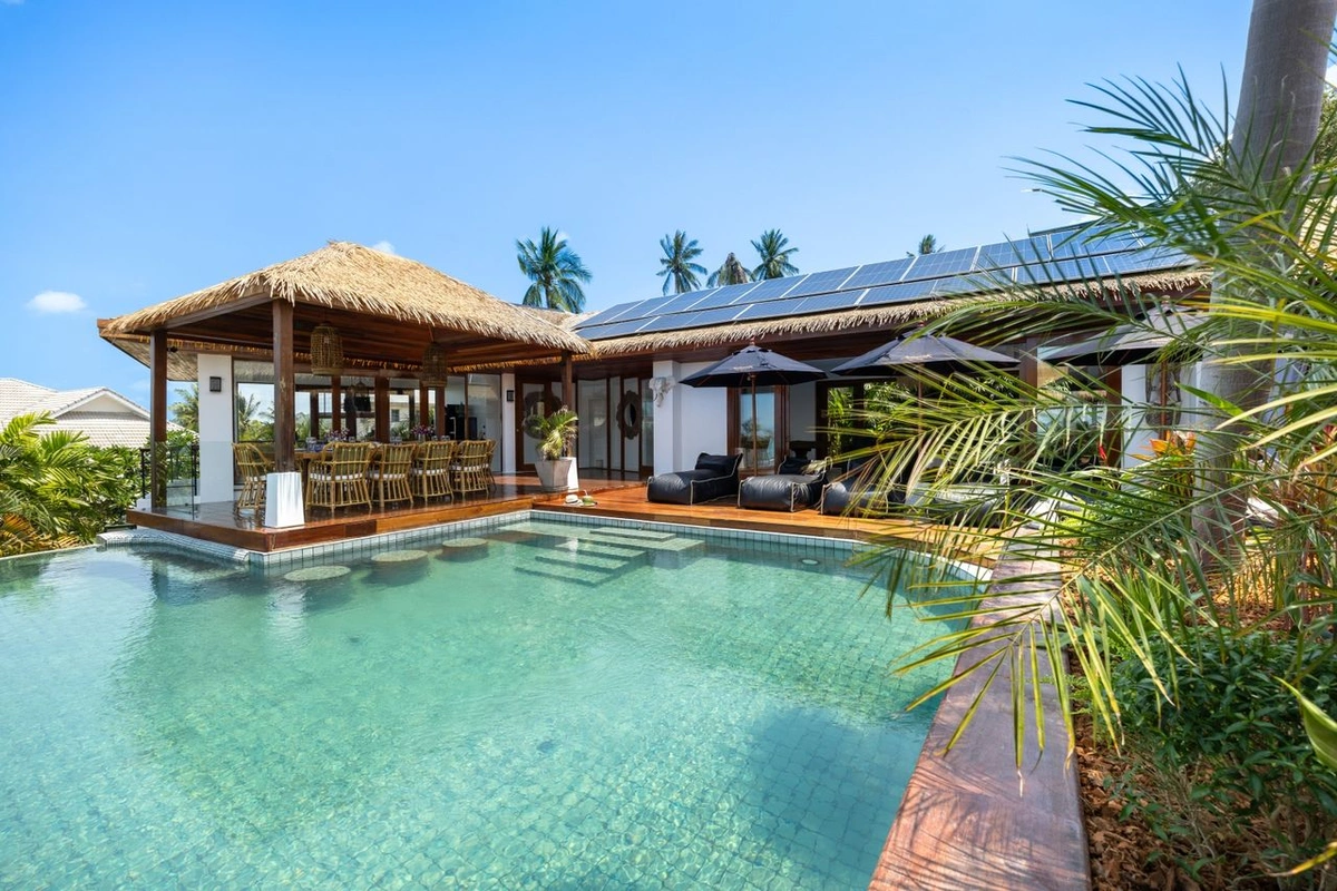 Authentik Villa pool outdoor