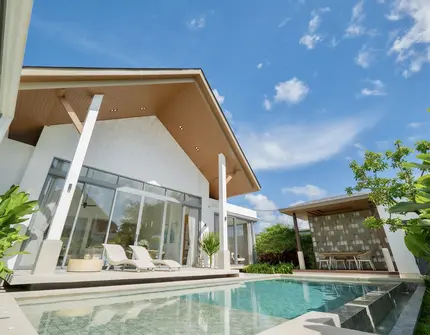 Erawana Creek -exterior pool