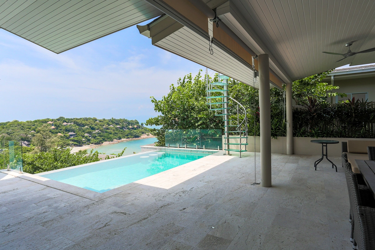Bayside BB3 pool outood