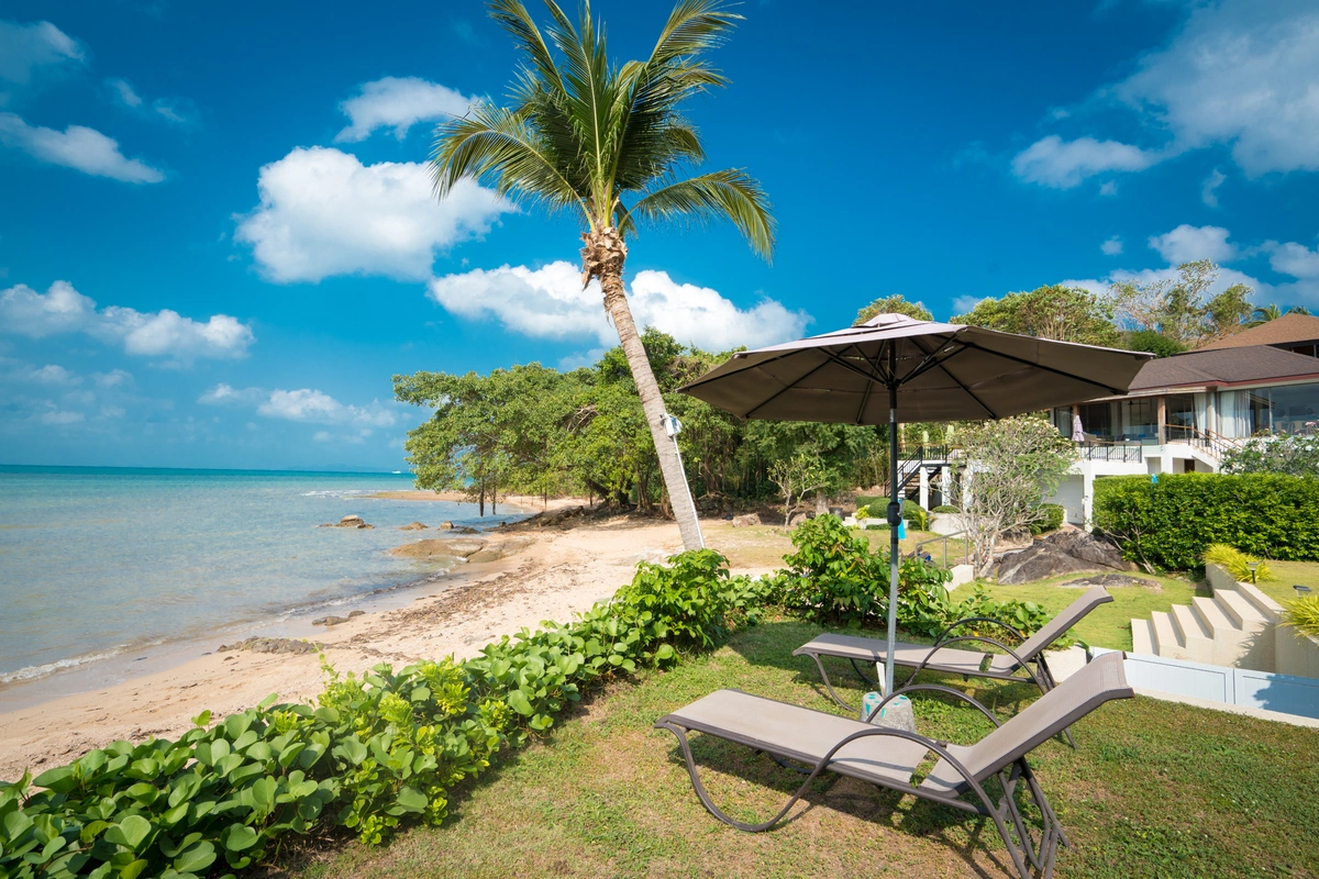 Indu Sunset beachfront