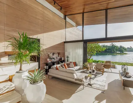 SERRANA Lakefront - living room