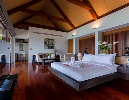 Stunning sea view villa in an exclusive Surin Beach - Bedroom