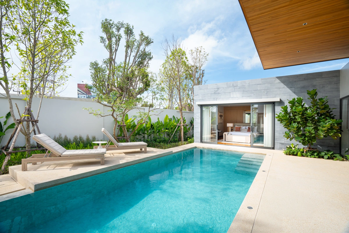 Botanica Wisdom pool with tree view