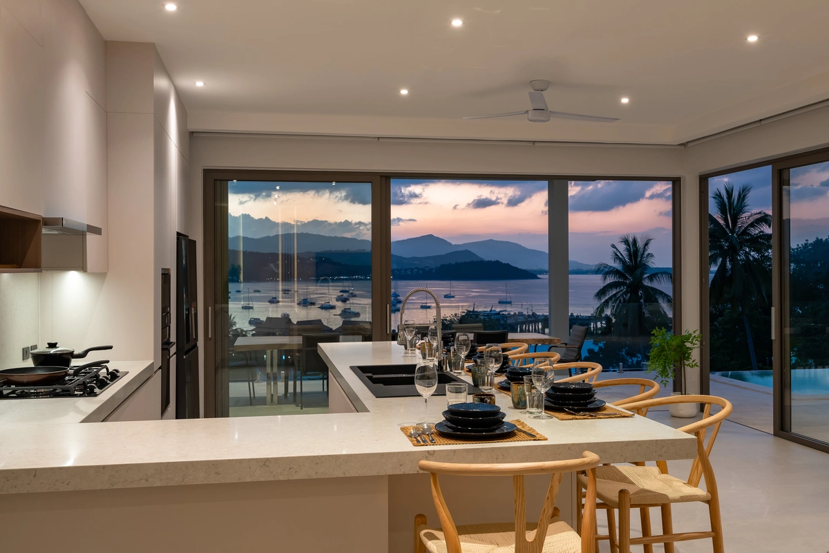 Bangrak Bayview - Kitchen