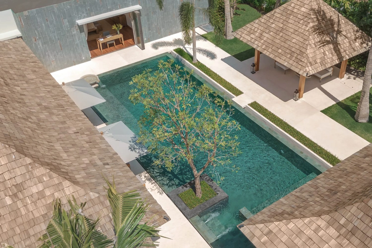 Anchan Burgundy – Swimming pool