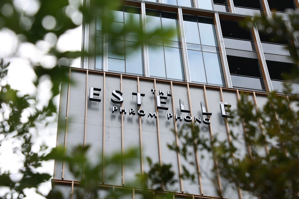 The Estelle Phrom Phong Luxury Bangkok Condo Project Sign