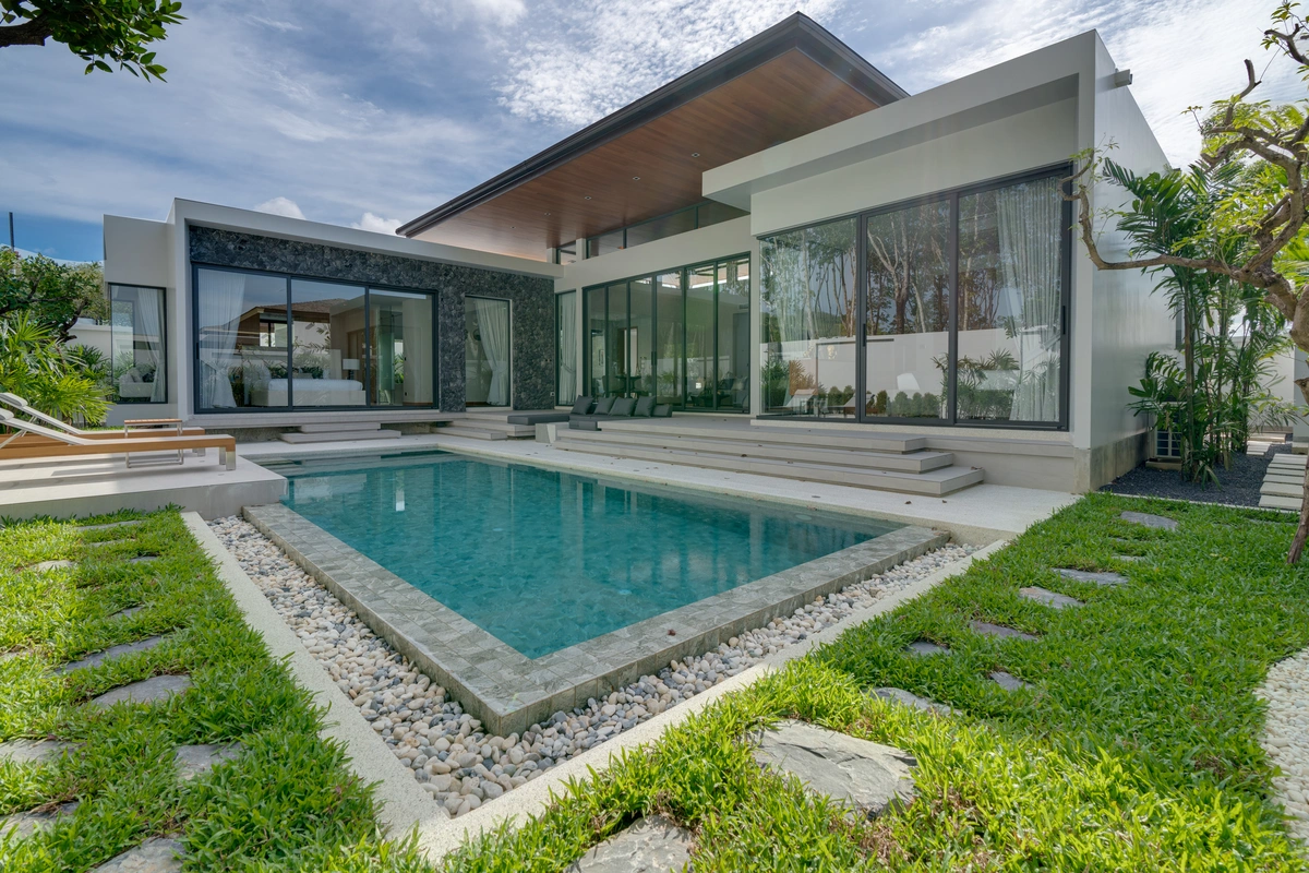 Botanica Modern Loft ll pool and garden