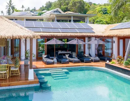 Authentik Villa pool