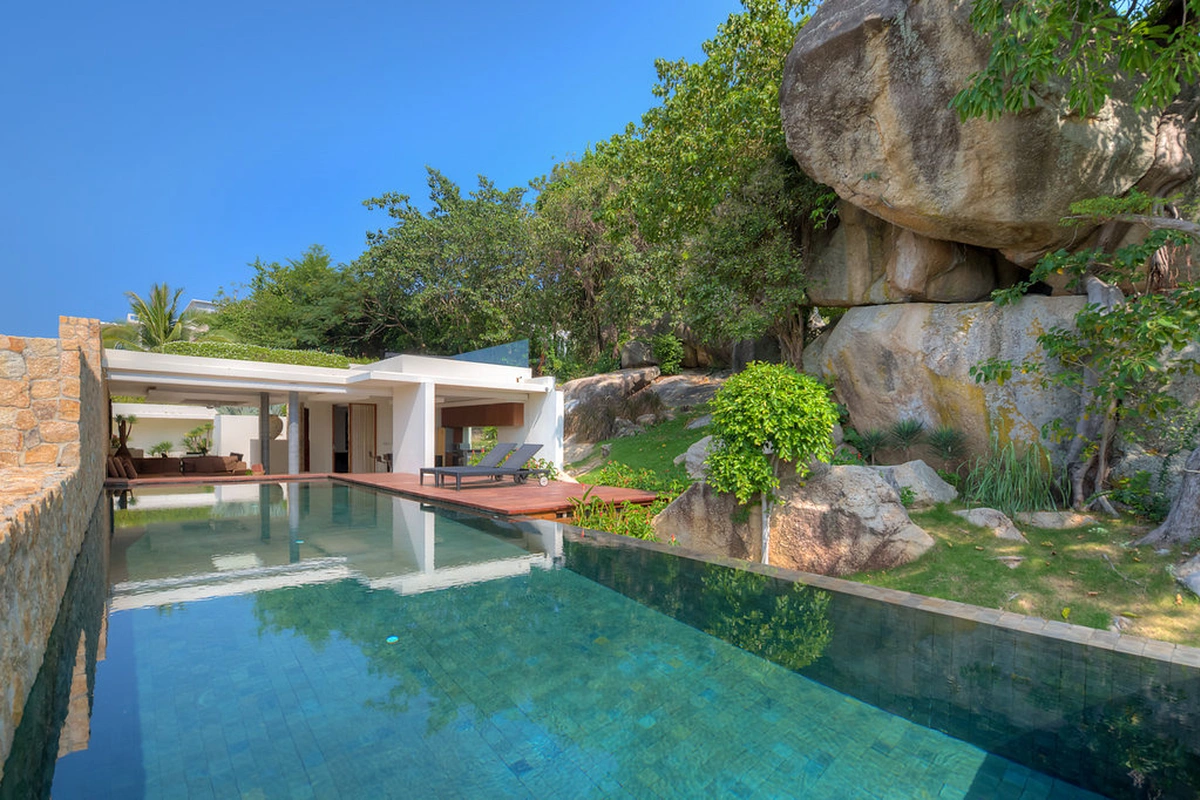Luxury villas on Samui Luxury 3 Bedroom Pool Villa in Samujana swimming pool
