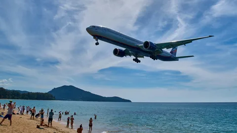 Aeroflot plane landing in Phuket