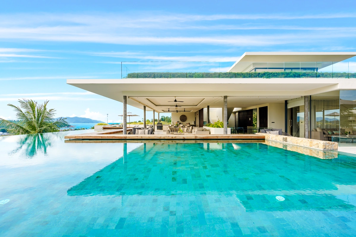 Luxury villas on Samui 6 Bedroom Pool Villa in Samujana swimming pool