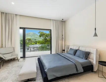 Manick Hillside villa 7-Bedroom