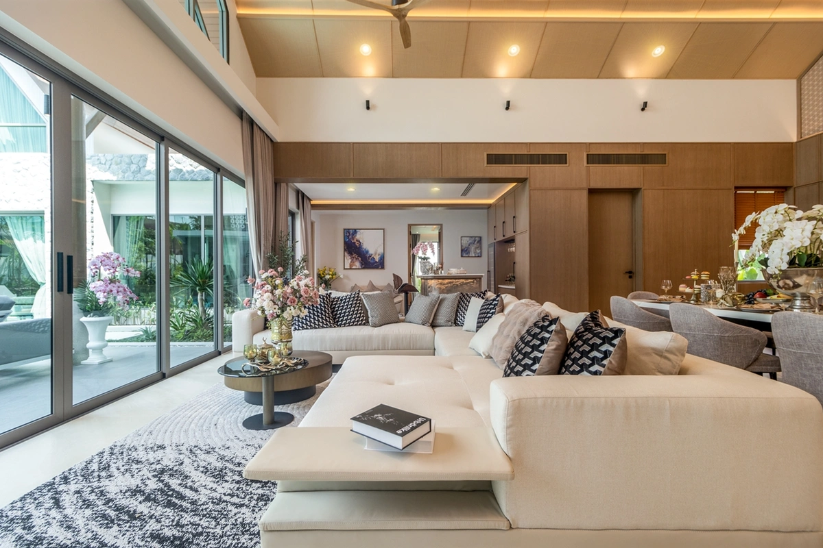 Erawana Grand - Living area