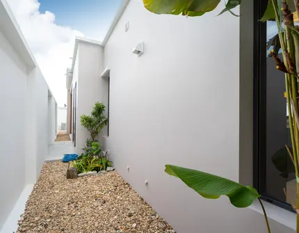 The Breeze Villas - walk way