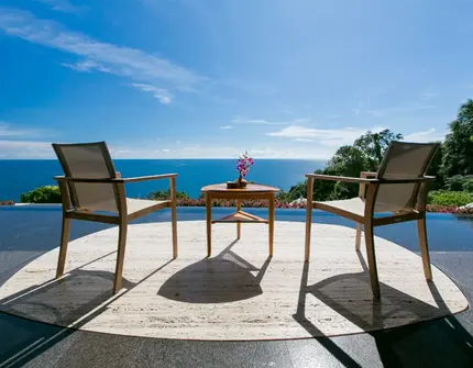 Villa Cascade  Kamala Headland - Outdoor table