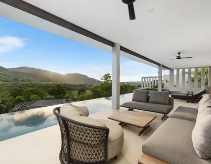 Manick Hillside villa 7-Outdoor Sofa