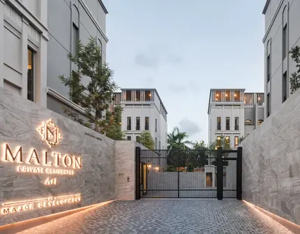 Malton Ari Bangkok Luxury Houses entrance
