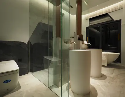 Botanica Ocean Valley - Night time bathroom