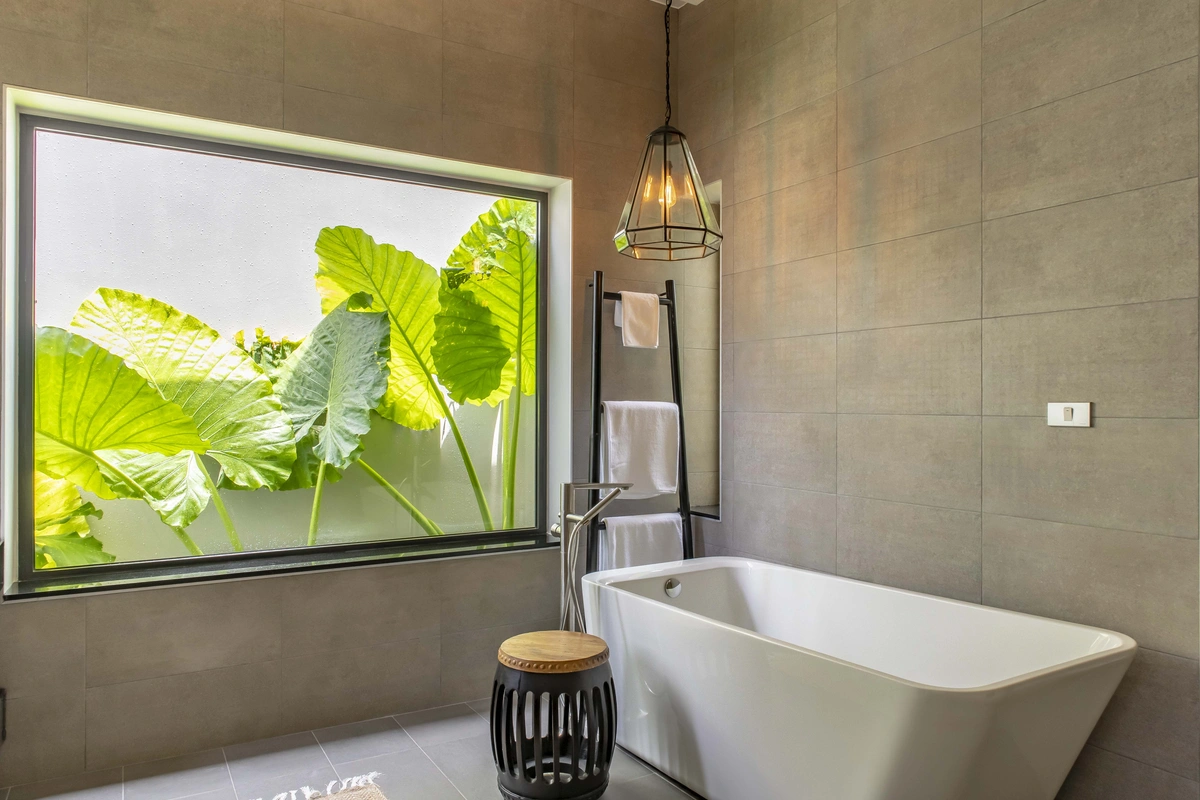 Luxury villas on Phuket Manick Hillside bathroom
