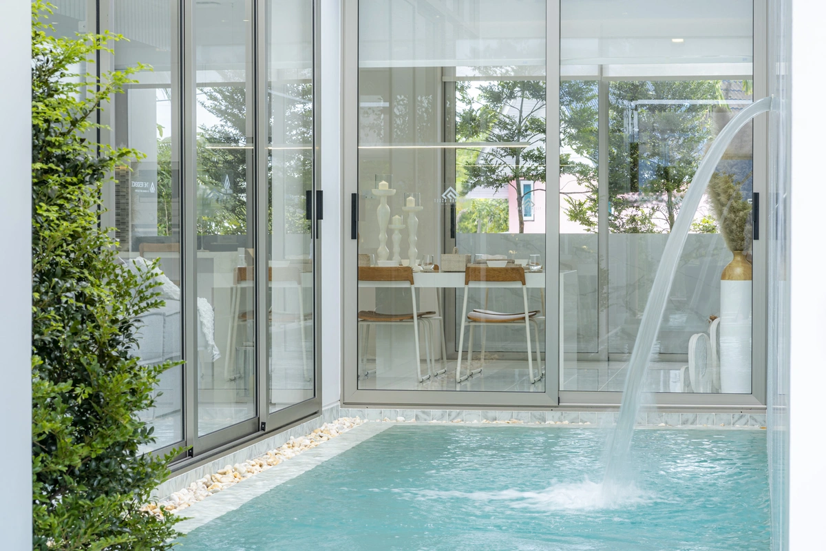 Luxury villas on Phuket The Residence Swimming pool