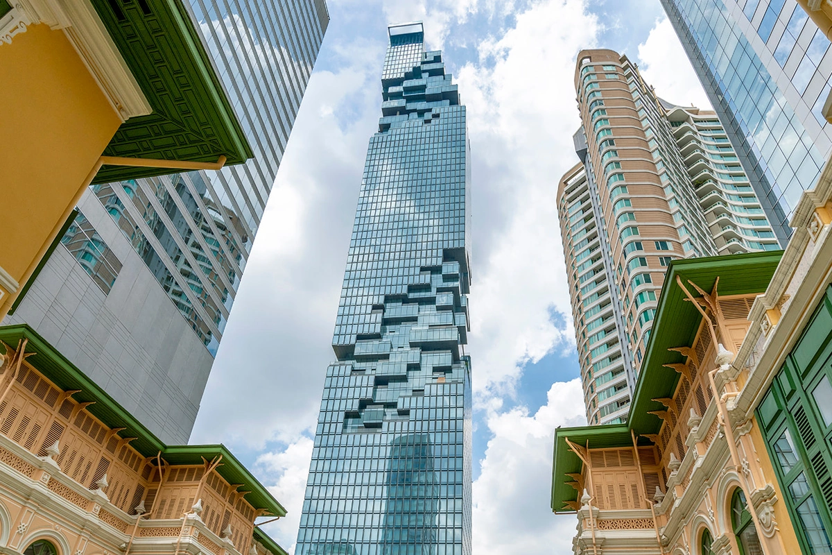 The Ritz-Carlton Residences Bangkok - building as seen from the street