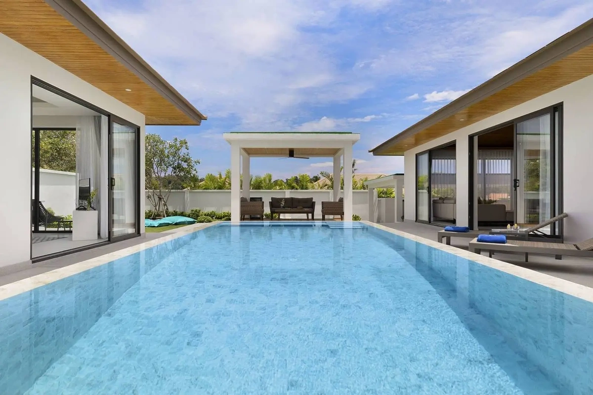 Villa Paradise – Swimming pool
