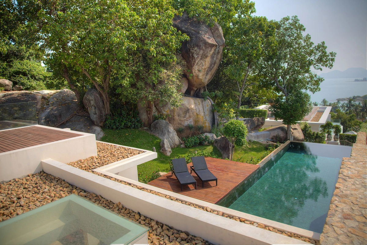 Luxury villas on Samui Luxury 3 Bedroom Pool Villa in Samujana swimming pool