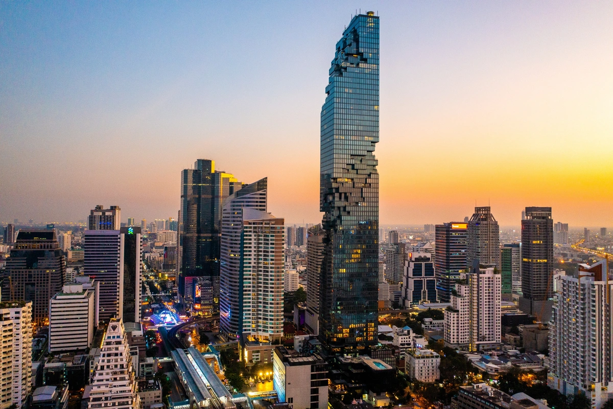The Ritz-Carlton Residences Bangkok - iconic skyscraper